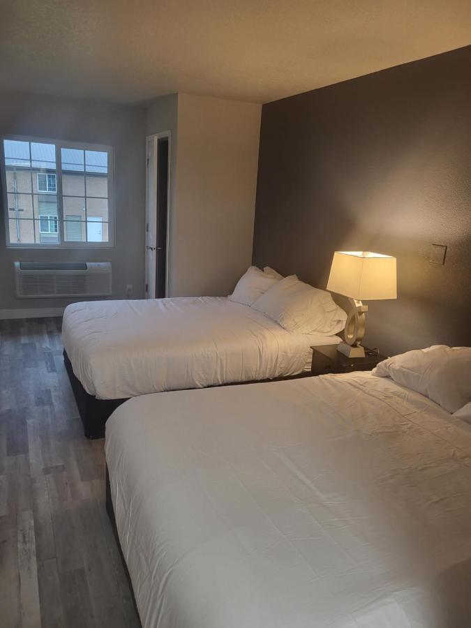 Red Fox Inn And Suites Waverly Eksteriør bilde